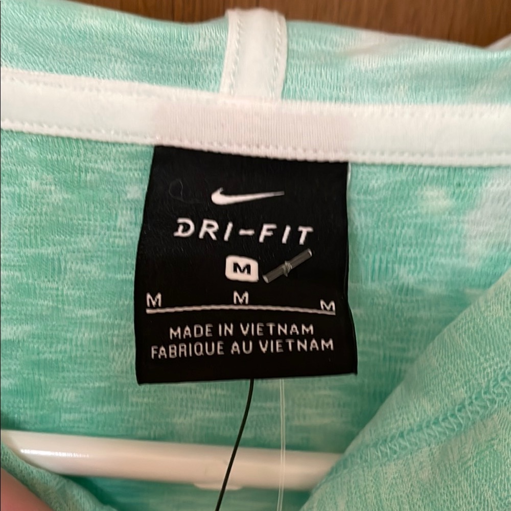 NIKE NWT Women’s Size Medium Light Green White Tie-Dye Hoodie Dry Fit Sweatshirt - Picture 3 of 10